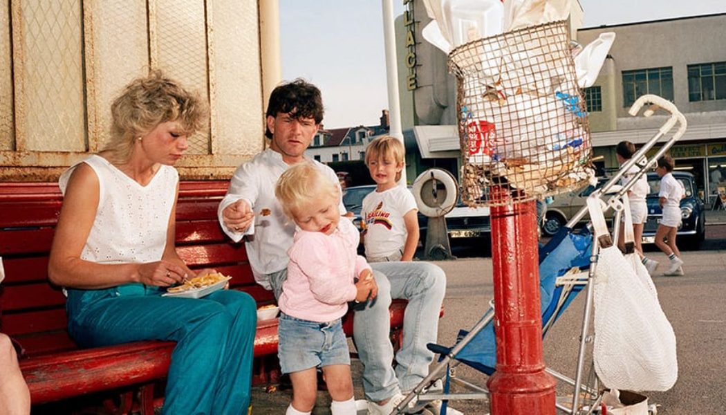 Martin Parr’s Most Influential Work Returns to Bristol in ‘The Last Resort’ Exhibition