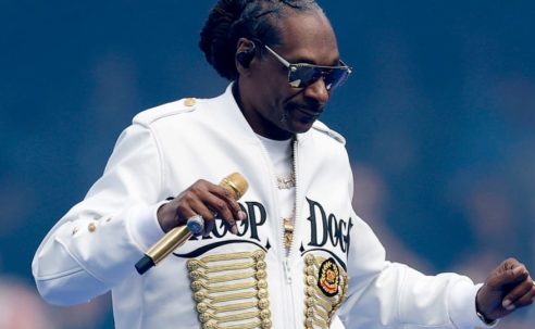 Snoop Dogg to Headline Netflix's NFL Christmas Halftime
