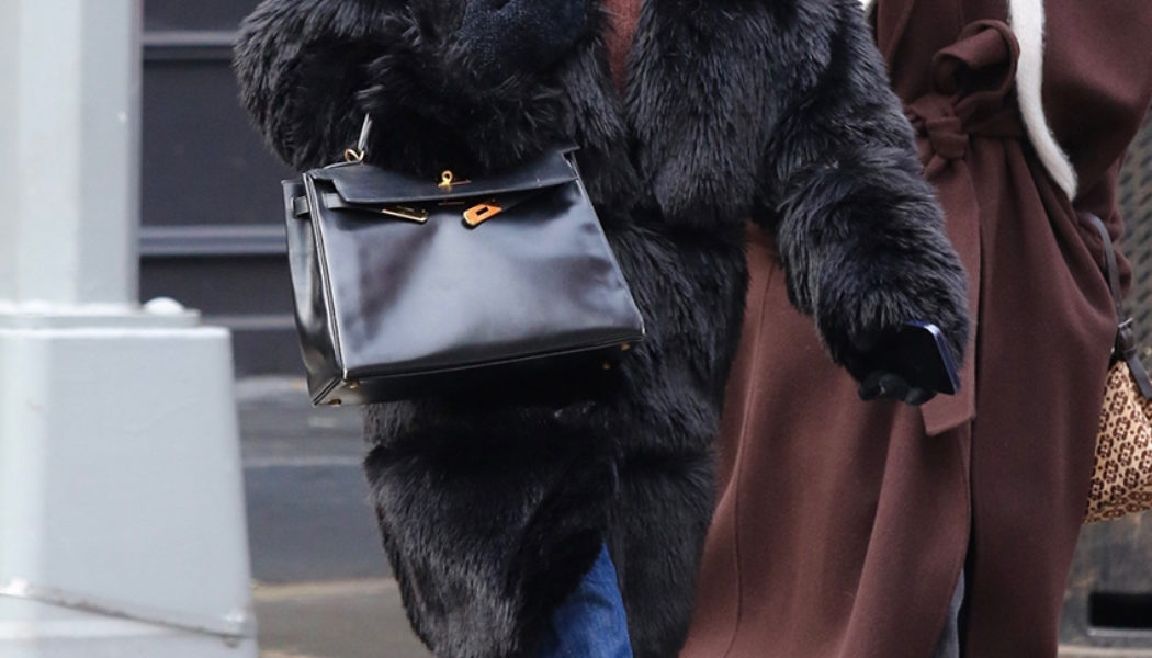 Spotted in Manhattan: The Upscale Outfit Trend You're About to See on Every It Girl in Aspen