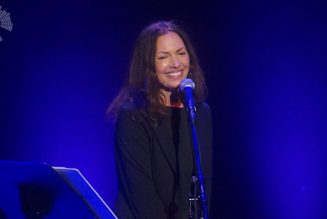 Susanna Hoffs' Eternal Brightness Shines at Intimate Connecticut Show