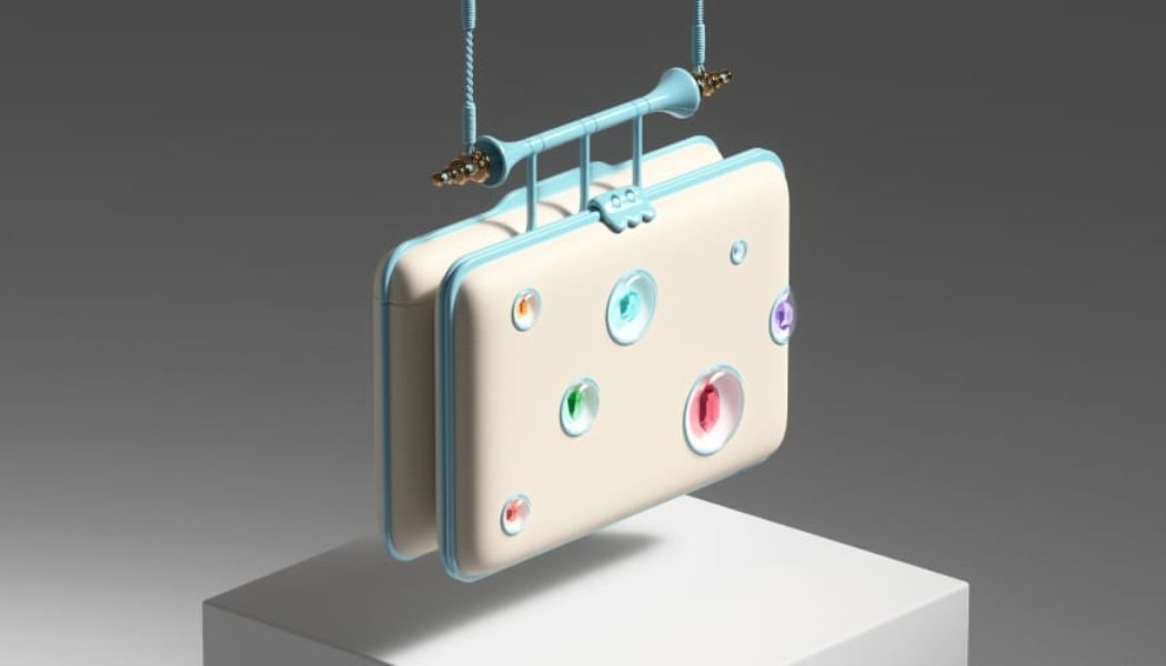 Taras Yoom Transforms Signature Backgammon Set Into a Clutch Bag