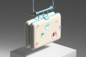 Taras Yoom Transforms Signature Backgammon Set Into a Clutch Bag