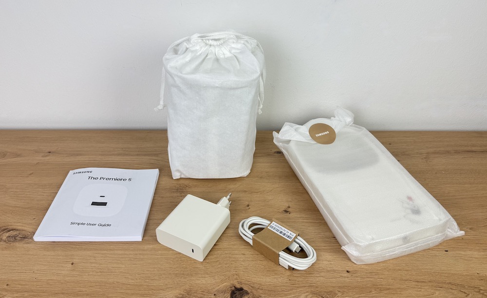 Samsung The Premiere 5 Lieferumfang