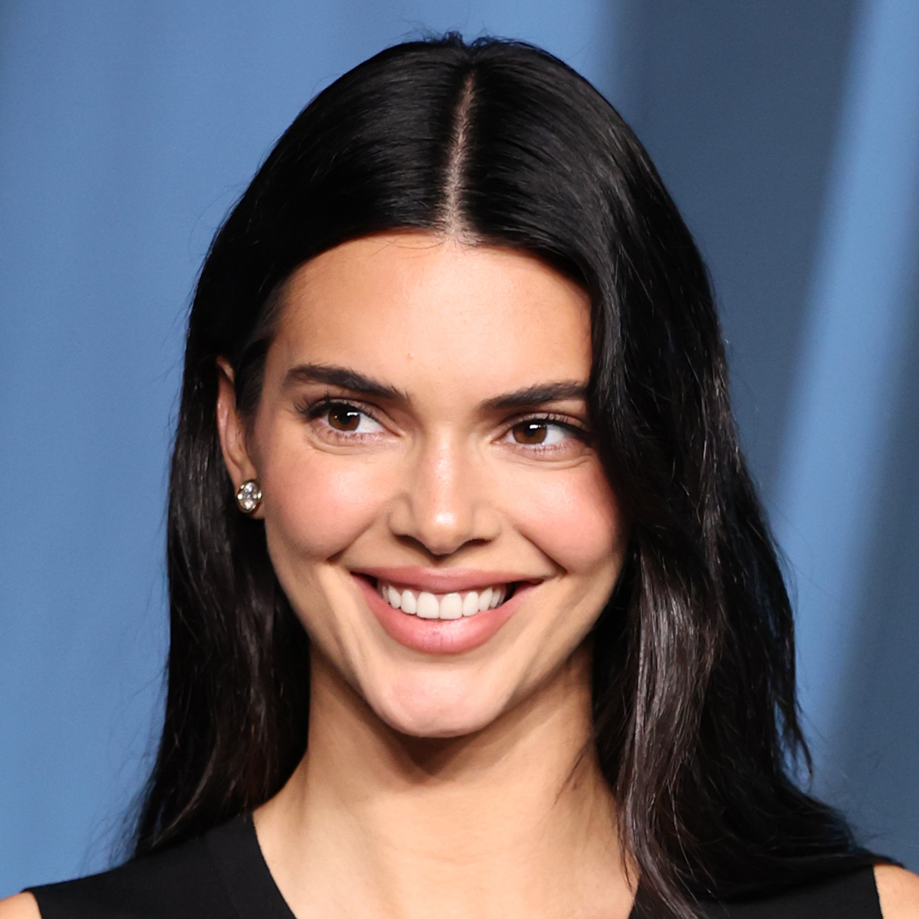 Kendall Jenner attends the fifth Annual Academy Museum Gala at the Academy Museum of Motion Pictures with ink black strands