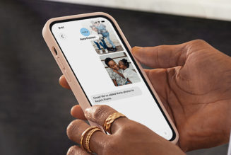 You can now text photos directly to Aura’s digital picture frames