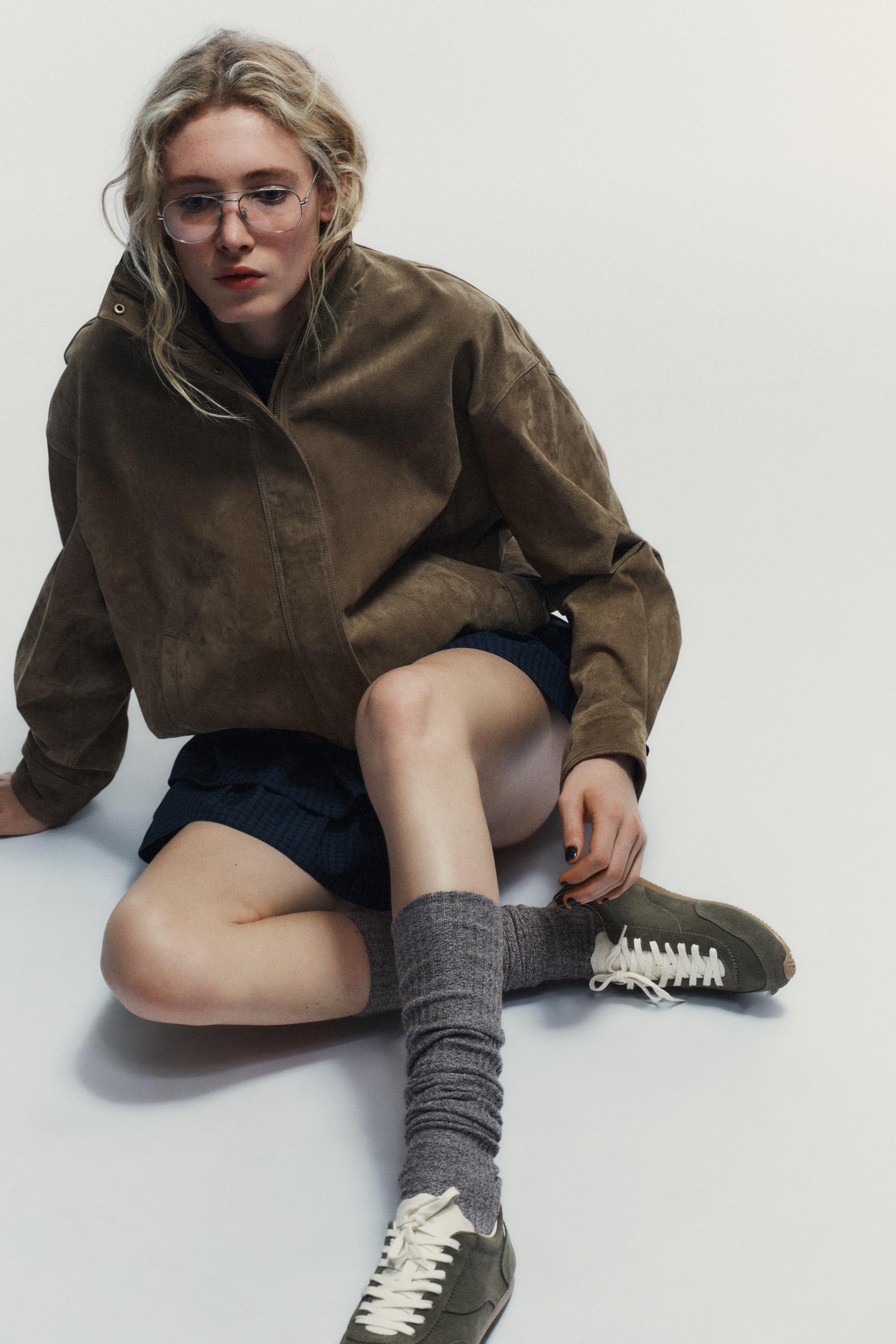 Contrast Split Suede Sports Shoes