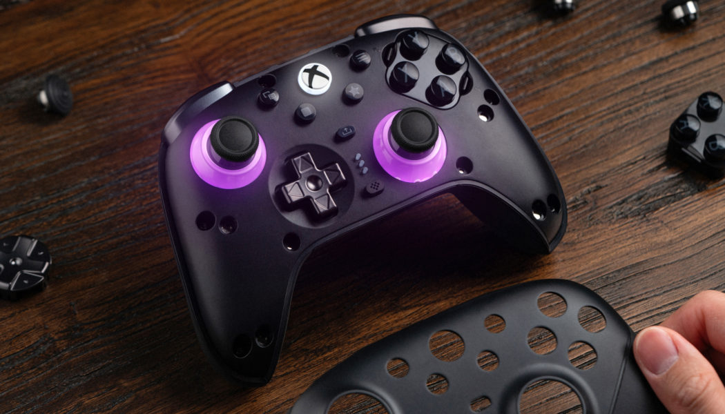 8BitDo’s new wireless Xbox controller has swappable ABXY button switches