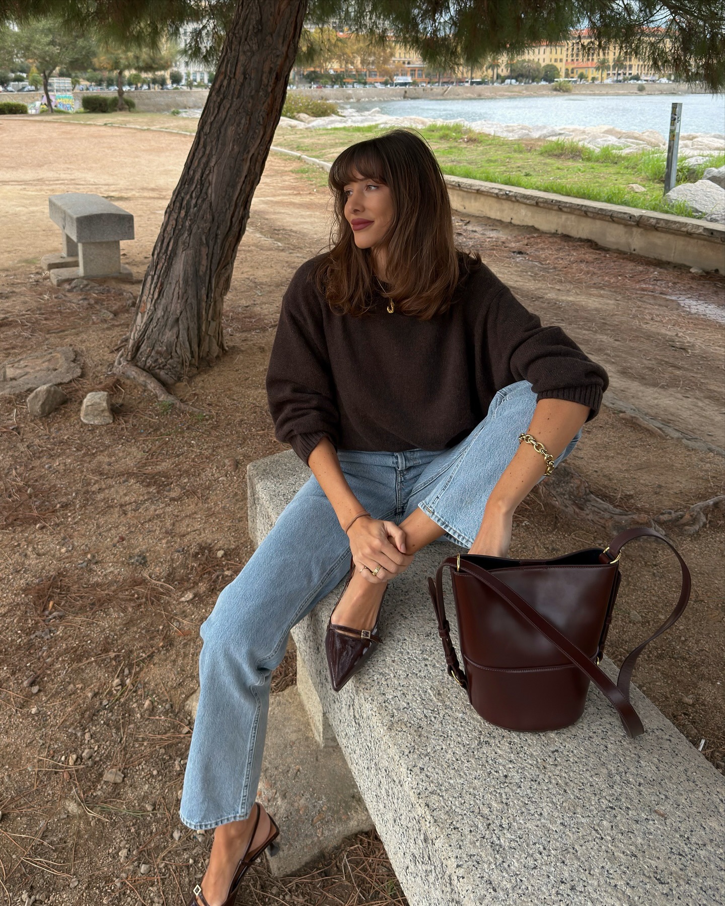 French influencer wearing cigarette jeans and kitten heels