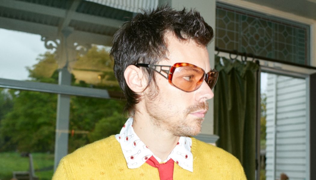 Harry Styles Releases New Single "Aperture"