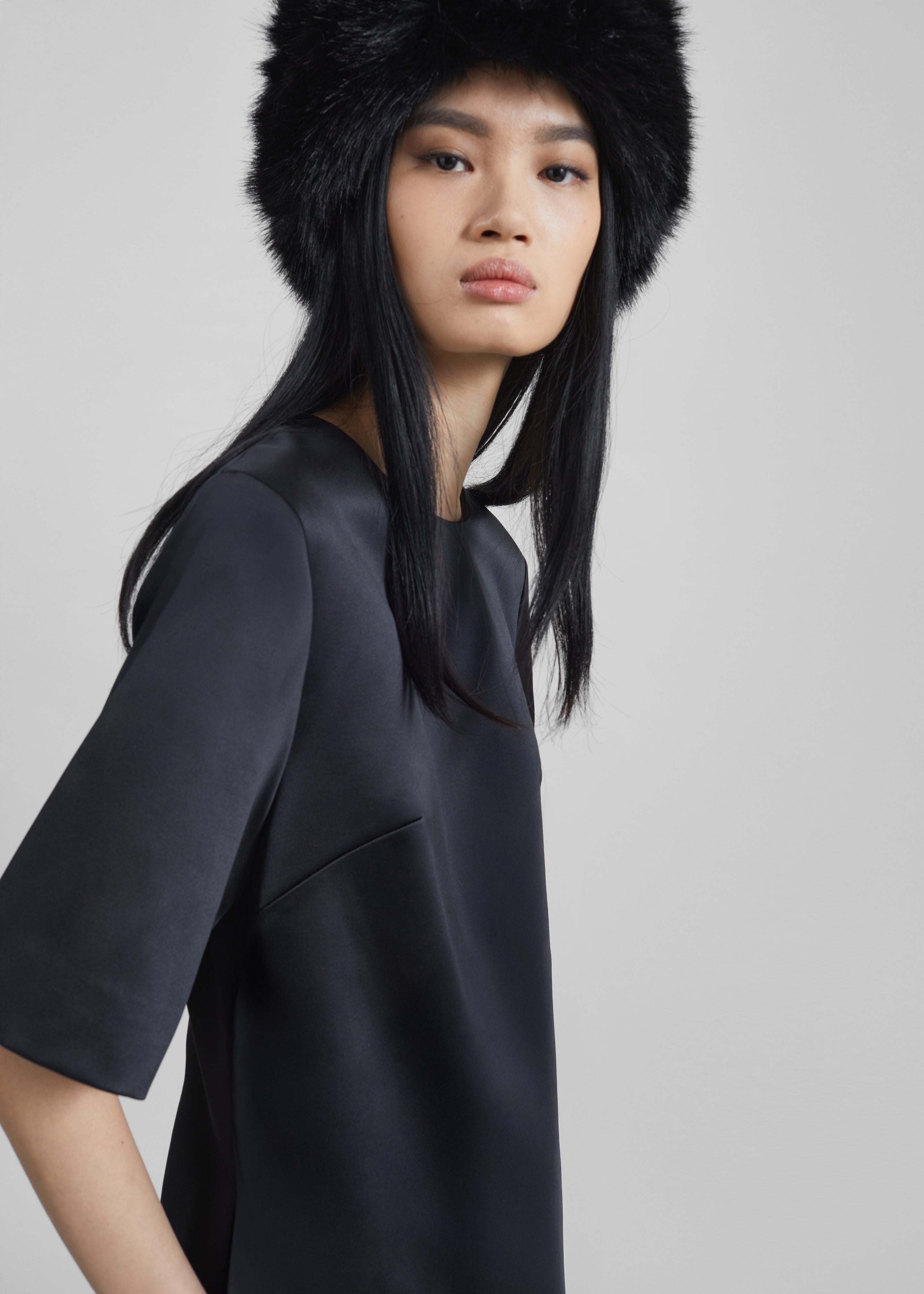 Umea Faux Fur Hat - Black