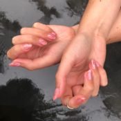 I'm Obsessed With Short Nails—19 Designs On My "To-Request" List