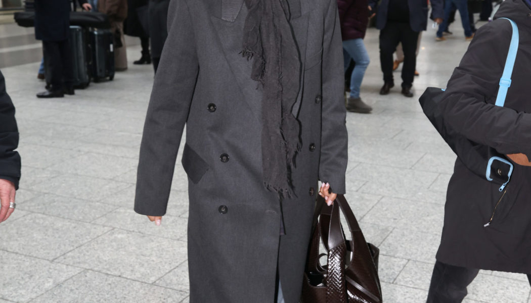 In Paris, This Color-Styling Trick Is What the Chicest Dressers Do Differently in 2026