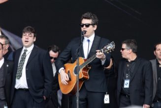 John Mayer Gives Tearful Eulogy, Performs "Ripple" at Bob Weir's Memorial