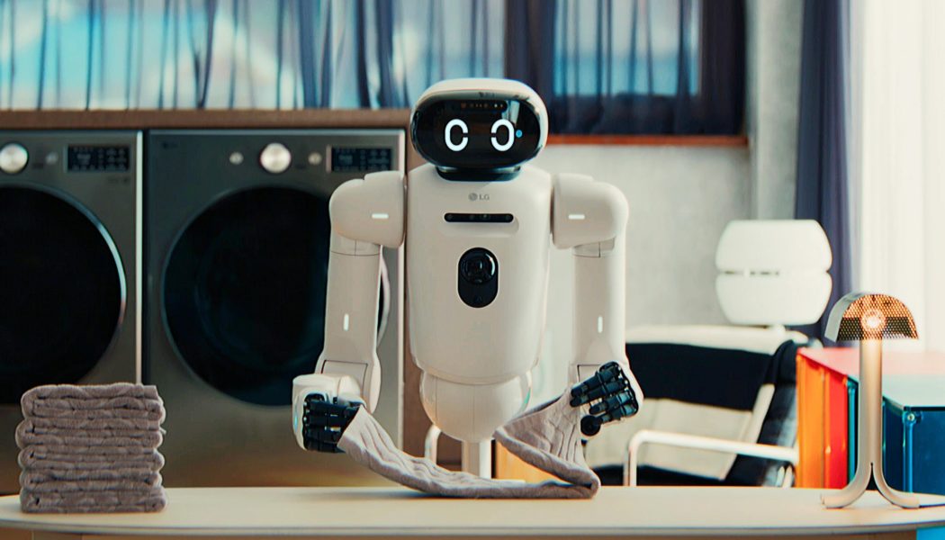 LG says its CLOiD home robot will be folding laundry and making breakfast at CES