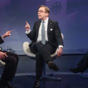 Maischberger: „Missverständlich“ – Im Duell mit Gysi distanziert sich Amthor von der „Lifestyle-Teilzeit“ - WELT