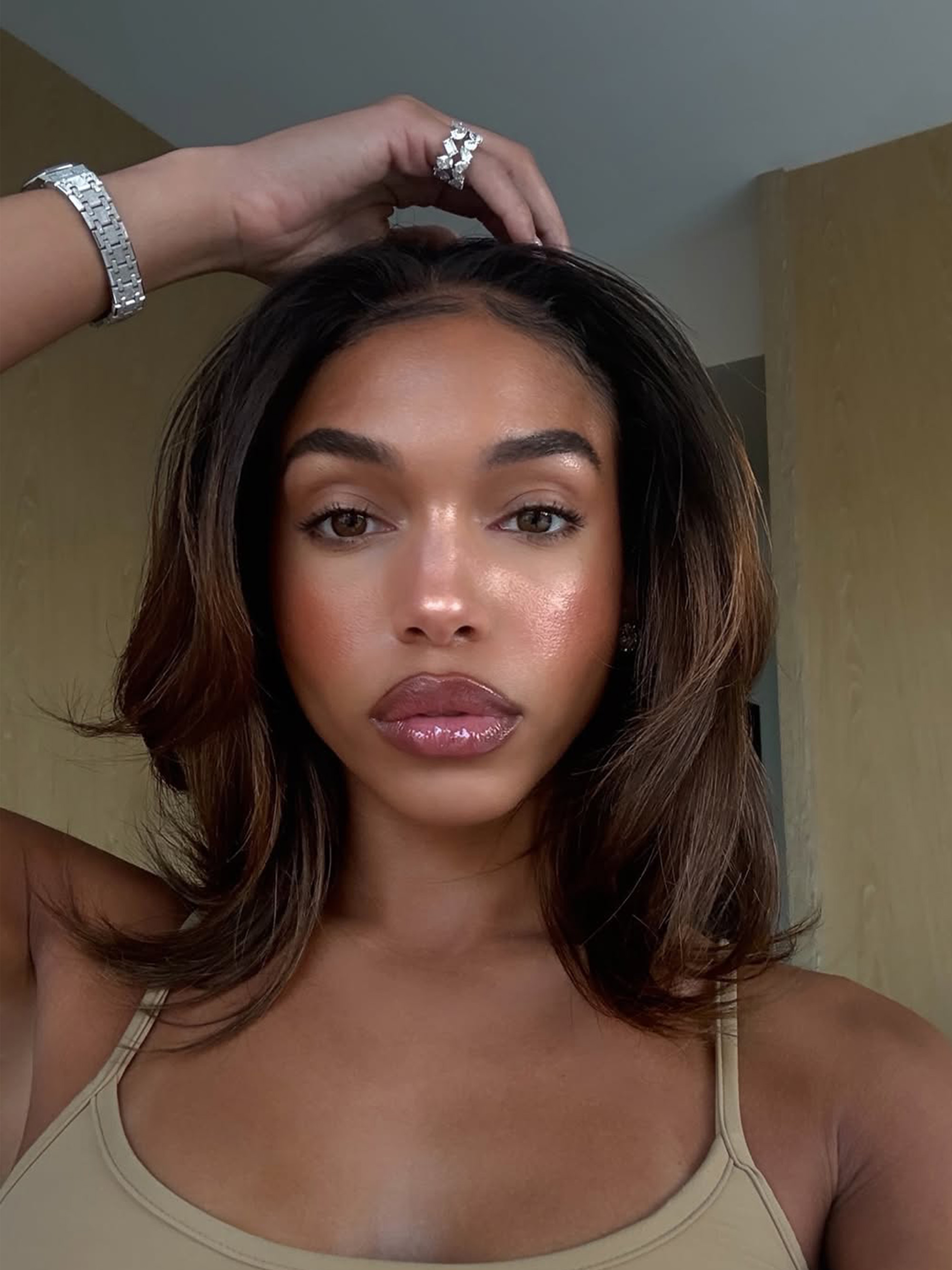 Lori Harvey with a lob.