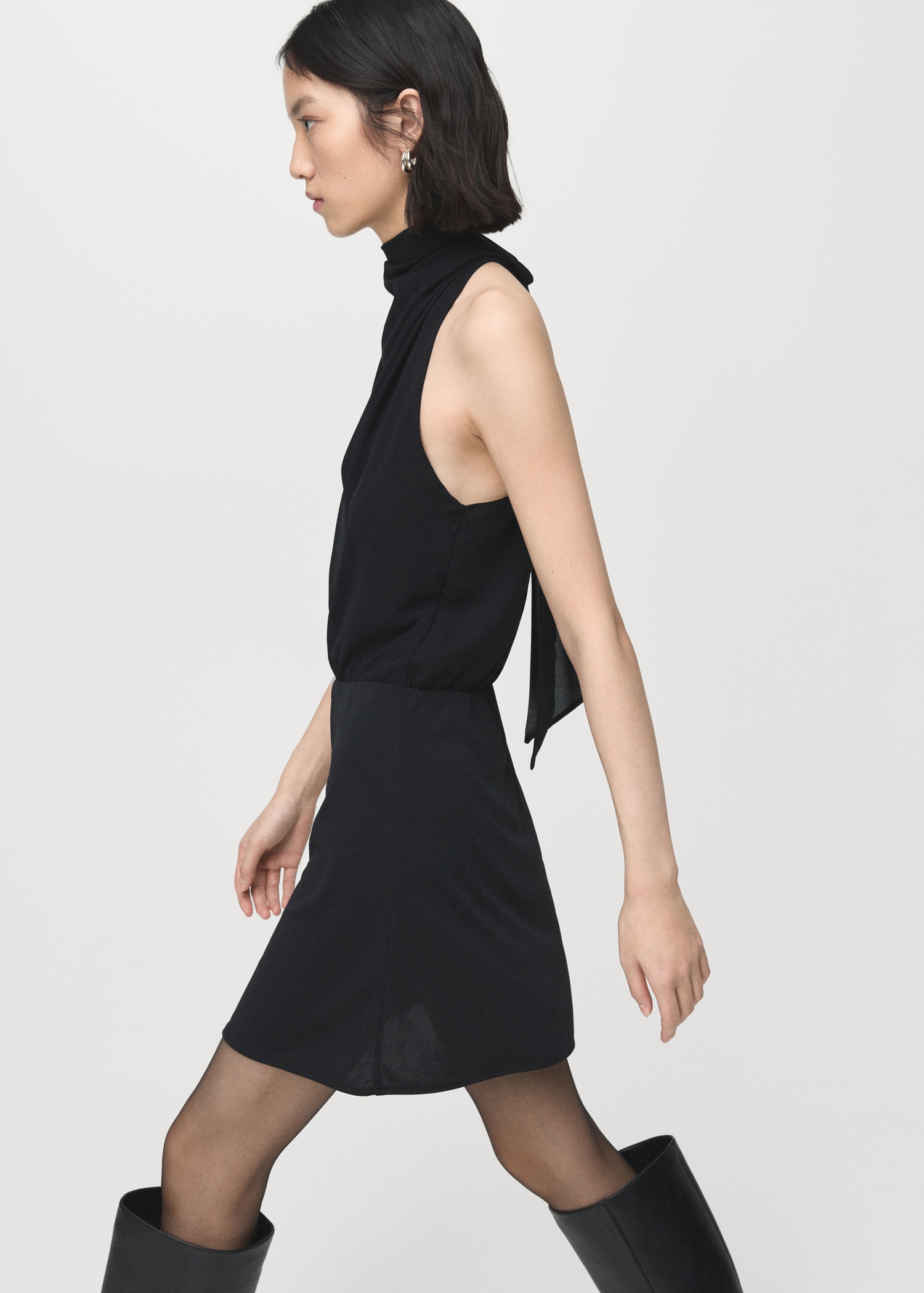 Halter-Neck Dress With Bow - Women | Mango United Kingdom