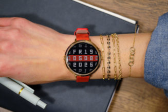 Pebble’s round smartwatch is getting a reboot