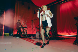 Robyn's Dopamine-Dipped New Year's Eve at Brooklyn Paramount