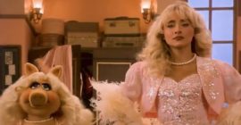 Sabrina Carpenter and Miss Piggy Join Forces in New Teaser for The Muppet Show