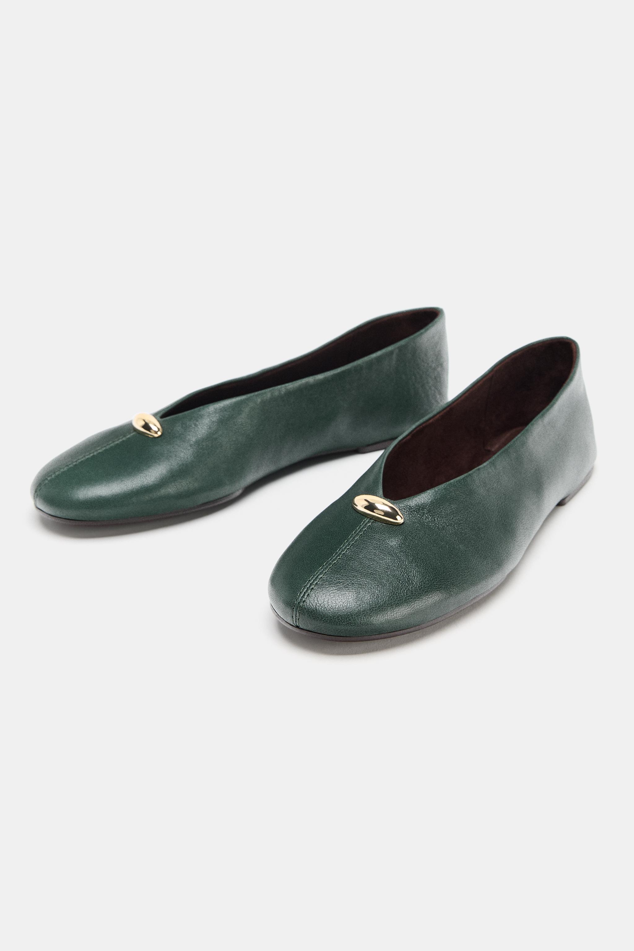 Leather Ballet Flats With Appliqu&amp;Eacute;