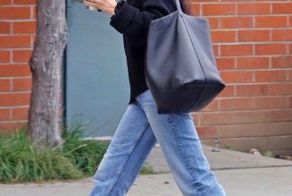 The 2026 Denim Trend Chic Women Over 50 Are Wearing With Chelsea Boots