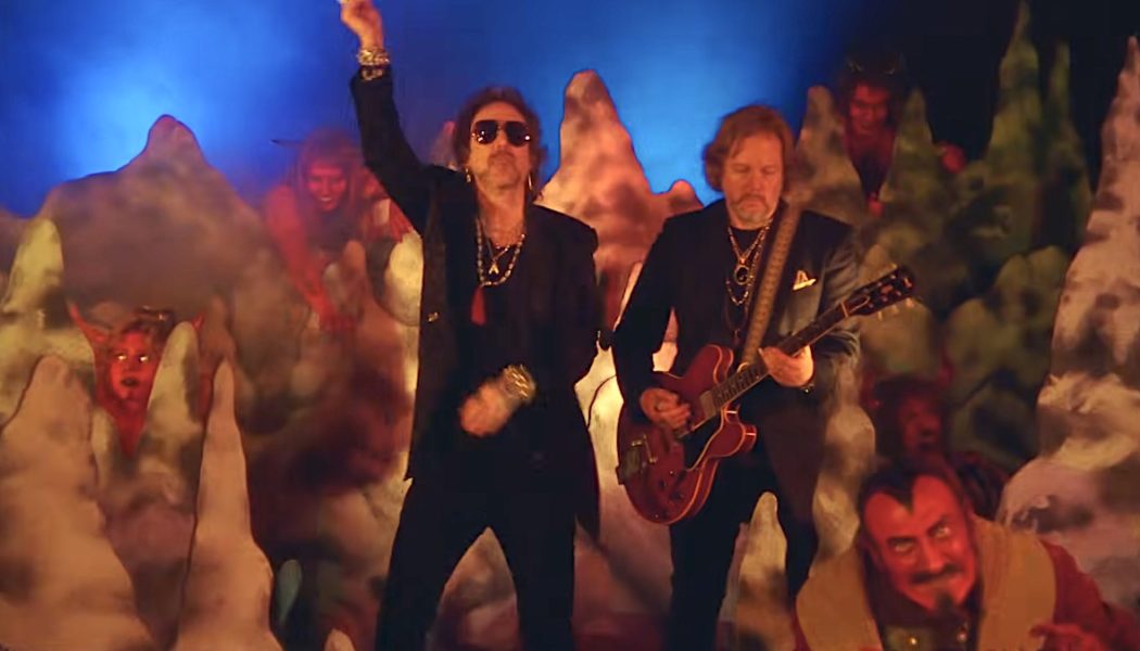 The Black Crowes Premiere Russ Meyer-Inspired Video for "Profane Prophecy"