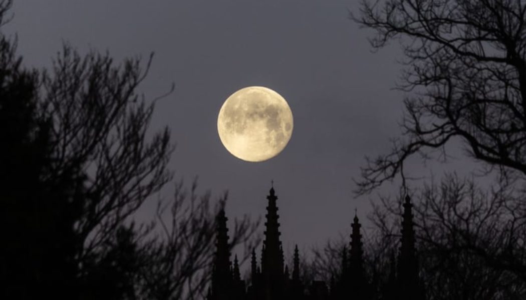 Topps Celebrates LeBron James' 23rd Season With Commemorative Uniform Patch