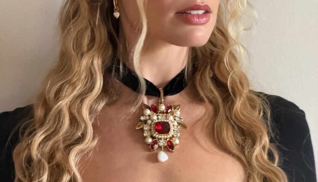 Yes, We're All Yearning Over Margot Robbie's "Wuthering Waves" Hairstyle Right Now