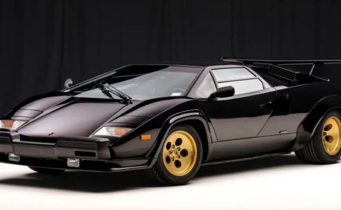 A 1988 Lamborghini Countach 5000 QV With 2,100 Miles Hits the Market