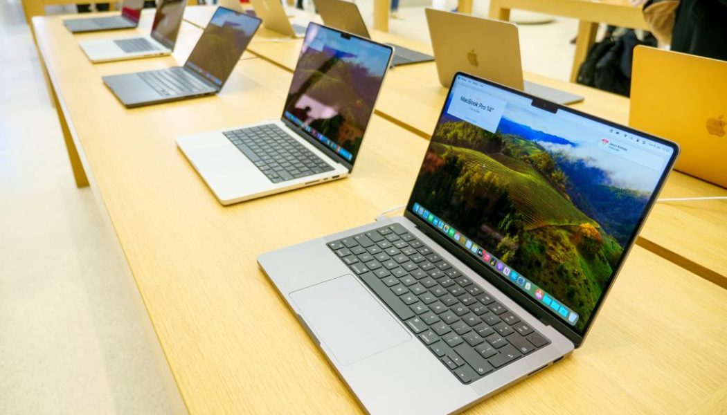 Apple Reportedly Dropping Cheaper MacBooks In New Colors