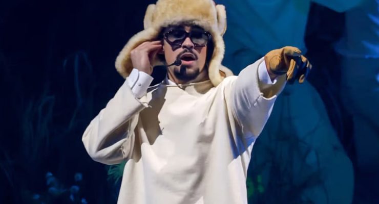 Bad Bunny’s ‘DeBÍ TiRAR MáS FOToS’ Returns to No. 1 on the Billboard 200