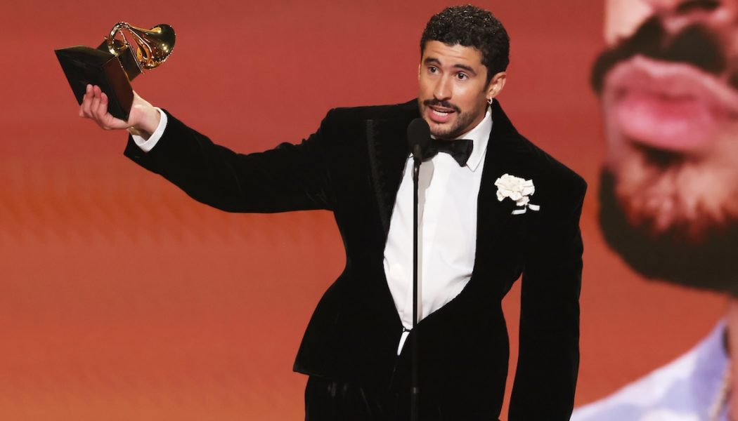 Bad Bunny's DeBÍ TiRAR MáS FOToS Wins 2026 Grammy for Album of the Year