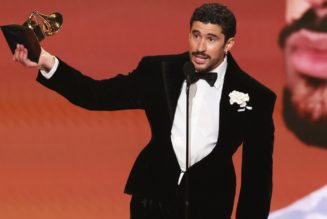 Bad Bunny's DeBÍ TiRAR MáS FOToS Wins 2026 Grammy for Album of the Year