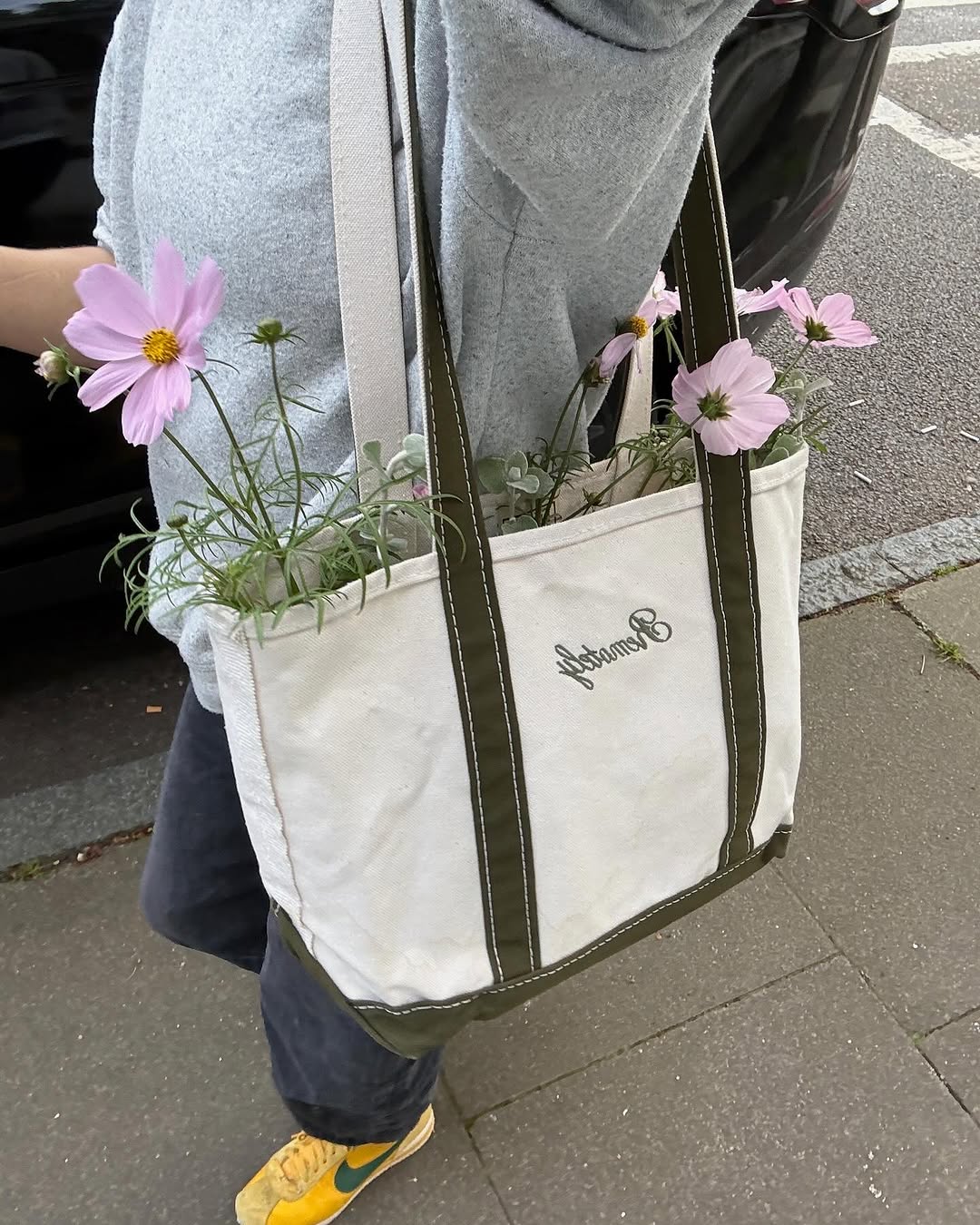 Spring outfits with trainers