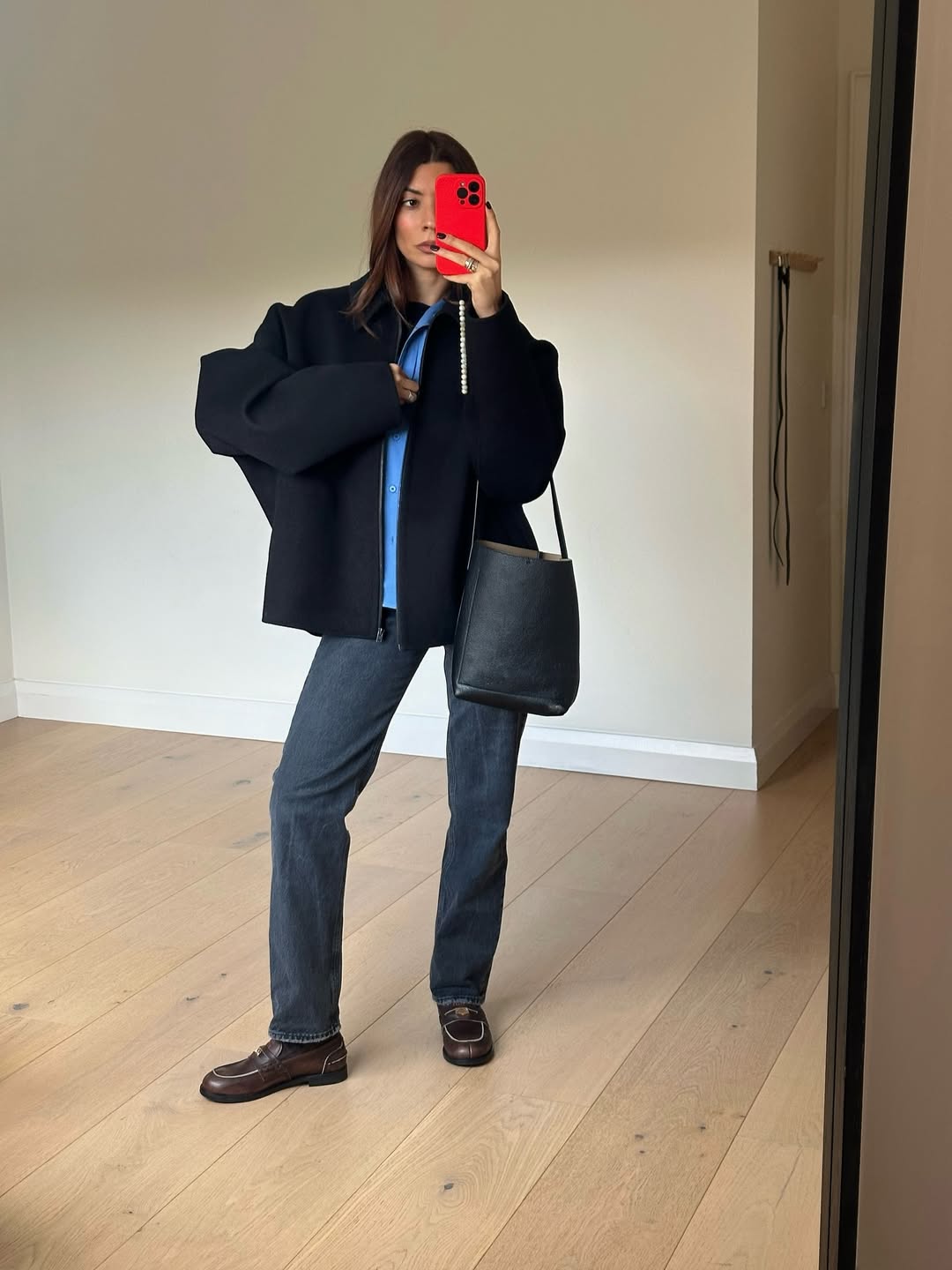 @smythsisters wearing cigarette jeans