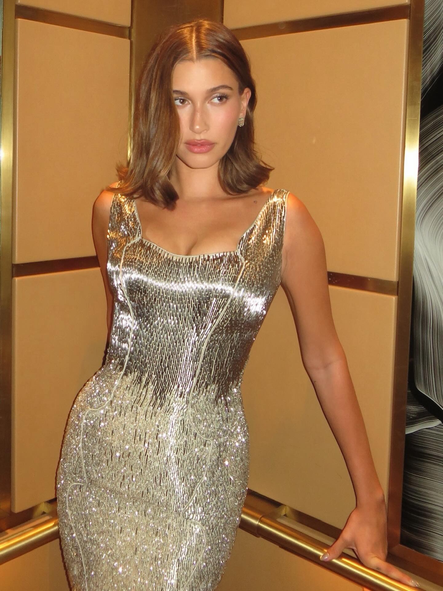 Hailey Bieber with a glossy lob haircut