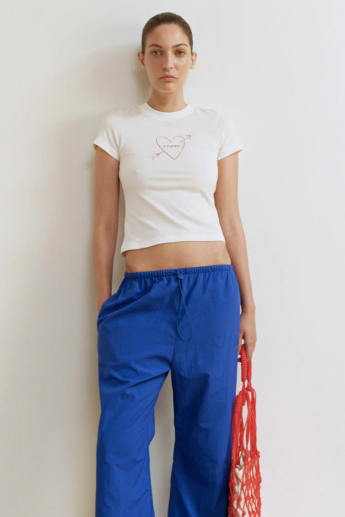 An image of the Capri Blue trend.