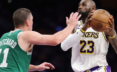 LeBron James Becomes First Player in NBA History to Reach 43,000 Regular-Season Points