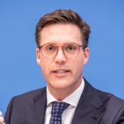 Manuel Hagel steht zur Teilzeit: „Für Mamas und Papas ist das Alltag“