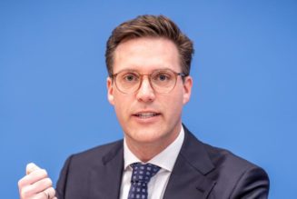 Manuel Hagel steht zur Teilzeit: „Für Mamas und Papas ist das Alltag“