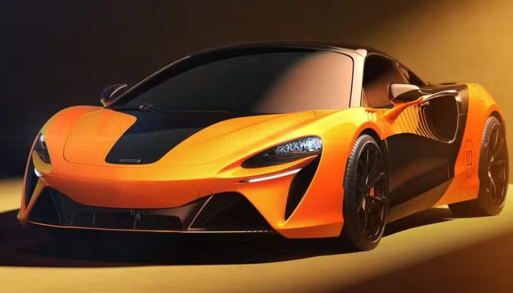 McLaren Honors 10th F1 Title With Artura Spider MCL39 Championship Edition