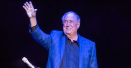 Neil Sedaka, “Laughter in the Rain” and “Breaking Up Is Hard to Do” Singer, Dead at 86