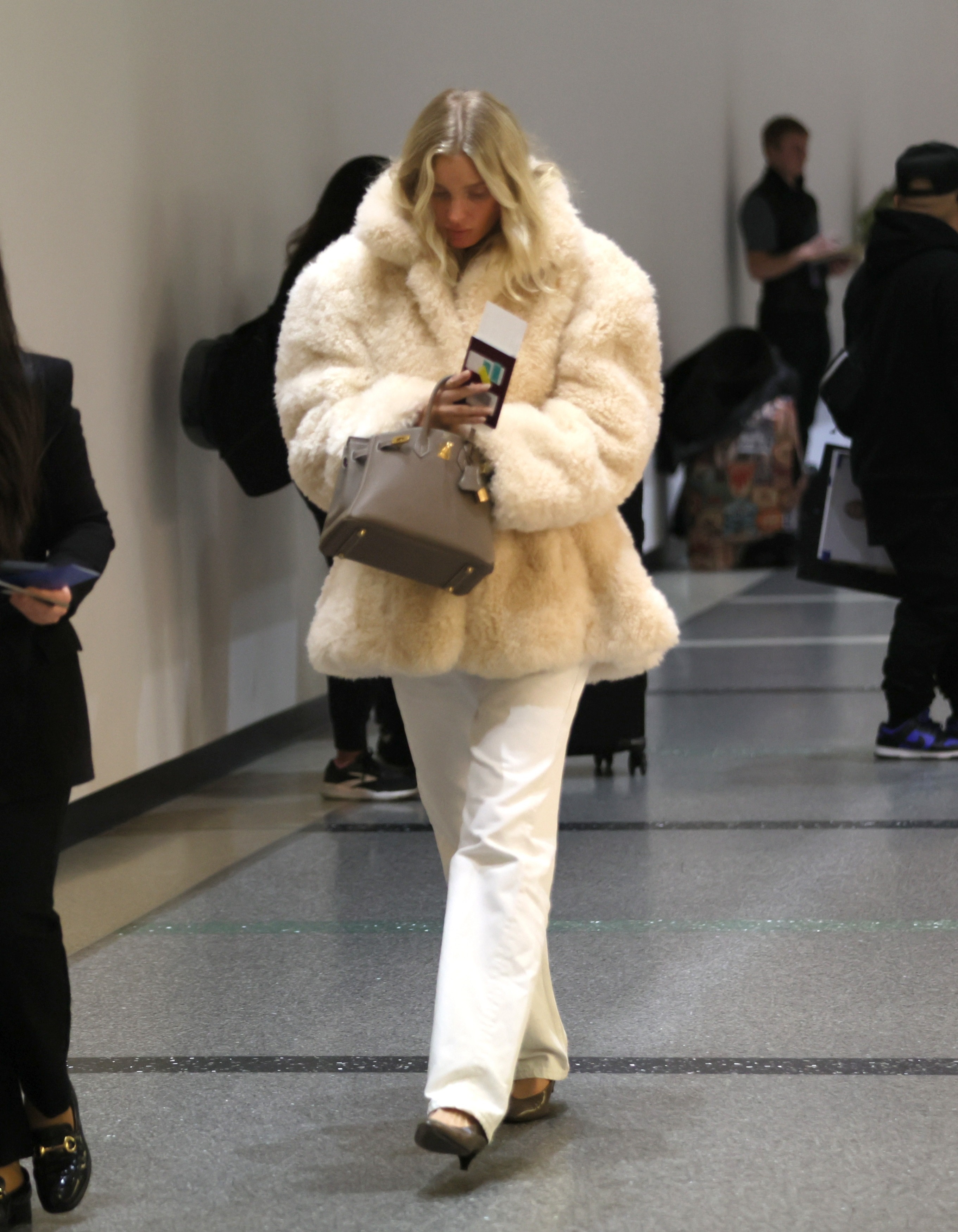 Elsa Hosk White Jeans Fur Jacket