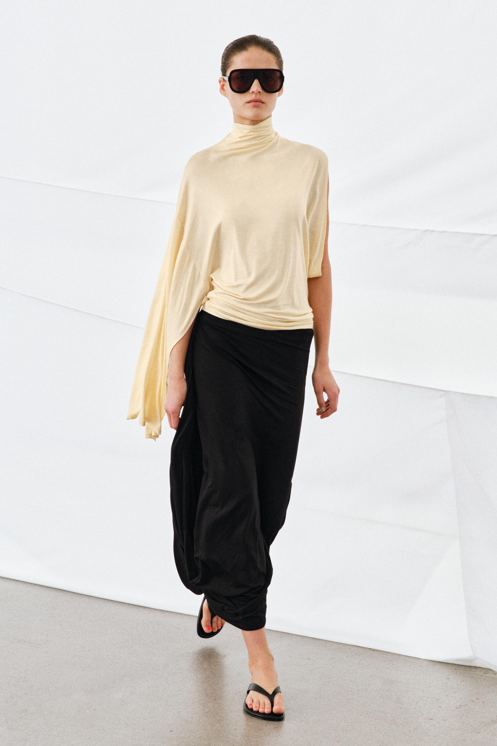 Asymmetric Flowy Top