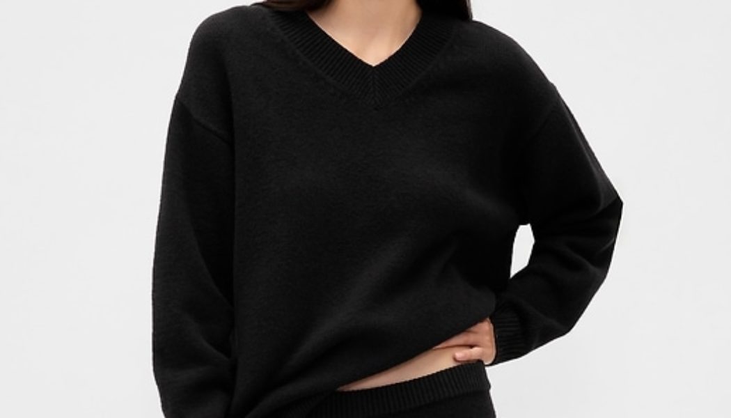 The Chicest Gap Sweaters Are On Sale Right Now—21 Picks That Would Catch a Fashionable Person's Attention
