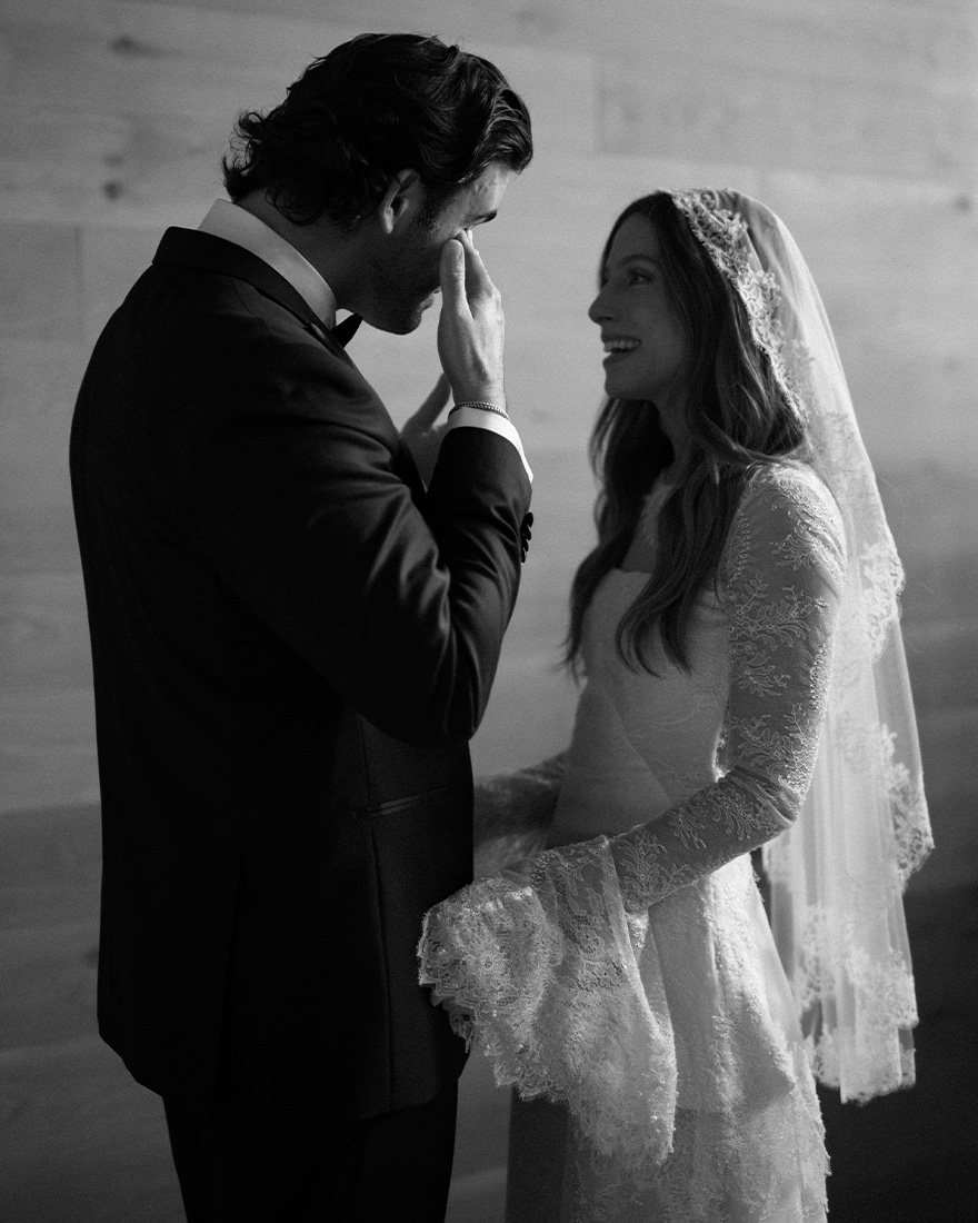 jamie and isaac first look photos.