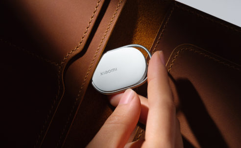 Xiaomi’s tracker doesn’t need a case to clip to your keys