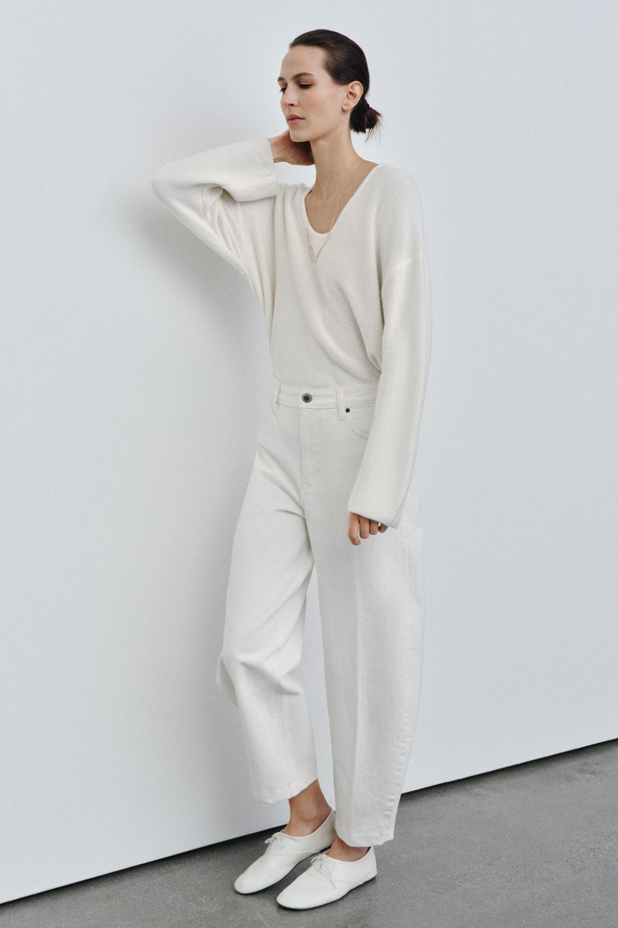 Round Neck Knit Jumper