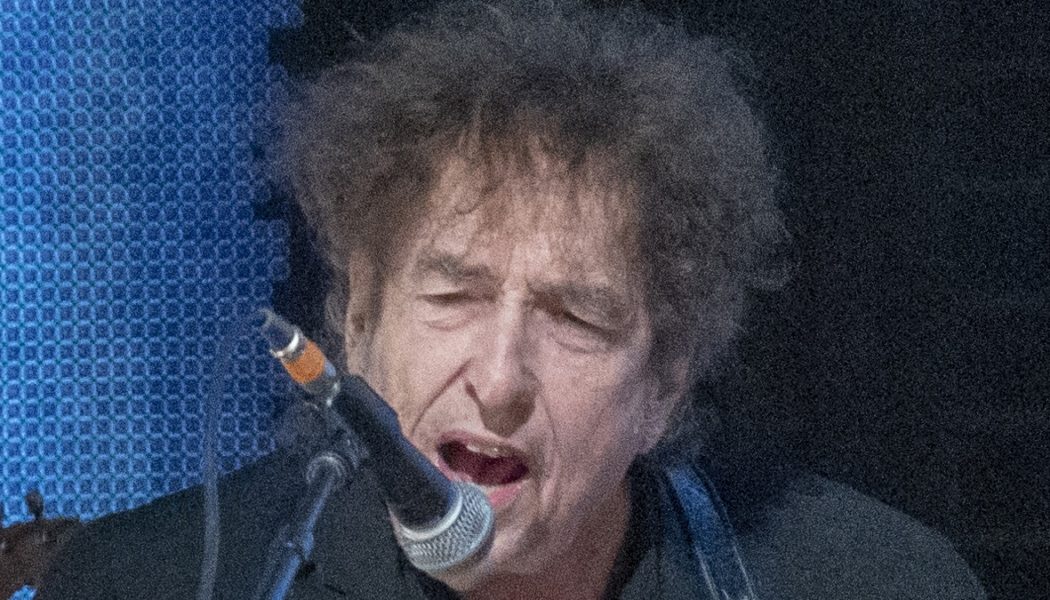 Bob Dylan's AI "Lectures from the Grave" Are an Accidental Warning for What Not to Do